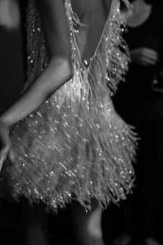 Naeem Khan The LANE Fall 2018 Bridal_-147 Paris Mode, Studio 54, I'm With The Band, Groundhog Day, Kwanzaa, Disco Party, Rich Girl