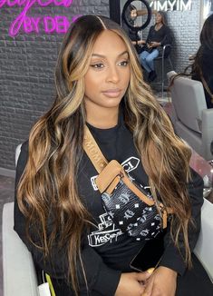 Jet Black Hair With Highlights Black Women, Balayage Wig Black Women, Balayage Hair On Black Women, Highlights Brown Hair Black Women, Blonde Highlights On Black Women, Highlights Black Women, Highlights For Black Hair Black Women, Balayage Hair Black Women, Gold Brown Hair