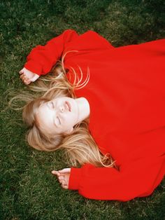 Postures Photography, Nature Outfits, Alana Champion, Street Photo, 인물 사진, Red Aesthetic, Photography Inspo, Milky Way, Aesthetic Photo