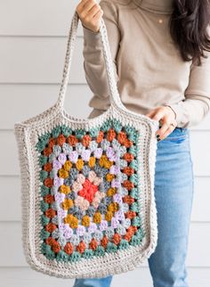 delia creates – Page 3 Large Granny Square Pattern, Knitting Creations, Granny Square Tote, Crocheting Bag, Crocheted Bags, Free Crochet Bag, Womens Crochet Patterns, Crochet Bag Pattern Free, Bag Pattern Free