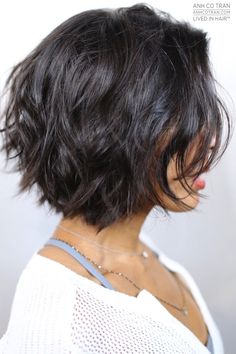 ANH CO TRAN Volumizing Medium Length Haircut, Short Bobs, Popular Haircuts, Hair Styles 2017, Penteado Cabelo Curto, Short Hairstyle, Haircut For Thick Hair, Short Hair With Layers, Short Curly Hair