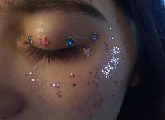 pinterest; @liqvidstate Yennefer Of Vengerberg, Make Up Inspiration, Smink Inspiration, Girl Meets World, Glitter Stars, Foto Ideas Instagram, Love Stars, Star Girl