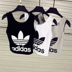 Adidas Shoes Outfit, Looks Adidas, Adidas Crop Top, Look Adidas, V Neck Shirts, Adidas Sports Bra, Woman Casual, Stil Boho