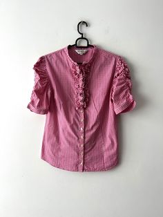 "Vintage Austrian Shirt Women's Dirndl Blouse Plaid short sleeve Shirt Checkered Folk Traditional Bavarian Shirt Size Medium Trachten Blouse Label size: 38 Estimated size: M Measurements: (lying flat) Length - 23\"/ 58.5 cm Shoulders: 15\"/ 38.3 cm bust: 18.5\"/ 47 cm Waist - 16.5\"/ 42 cm Sleeve: 9.5\"/ 24 cm Please check measurements to insure a proper fit. Remember to allow yourself some extra room for movement. You can compare these with something from your closet that fits you well. This blouse will come to you freshly laundered and ready to wear. Please feel free contact me if you need additional measurements or have any questions Condition: great vintage condition SHIPPING * I ship worldwide via Priority mail (Latvijas Pasts) from Latvia (EU). * I ship from Europe, so please allow 2 Dirndl Blouse, Plaid Shirt Women, Pretty Top, Blouse Short Sleeve, Extra Room, Plaid Shorts, Plaid Shirt, Womens Clothing Tops, Short Sleeve Shirt