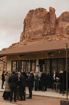 Romantic Wedding Adventure in the Desert - jessielynphotography.com Desert Wedding Ideas, Red Rock Wedding, Dead Horse Point State Park, Wedding Adventure, Red Earth, Rock Wedding, Dream Wedding Venues