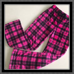 You Will Fall In Love With These Dreamy Soft Hot Pink And Black Sleep Lounge Pants. Elastic Drawstring Waistband. Beautiful Cond. Never Worn. Polyester. Size Small Hot Pink And Black, Pink And Black, Drawstring Waistband, Lounge Pants, Waist Size, Black Stripes, Pink Black, Women's Intimates, Hot Pink