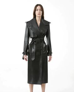 Fitted Trench Coat, Women Trench Coat, Leather Shorts Women, Short Leather Skirts, Belt Wide, Studded Jacket, Tailored Coat, Baggy Clothes, Sheepskin Coat