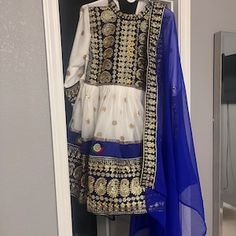 Afghan Dress, Afghan Fashion, Afghan Dresses, Traditional Fashion, Different Fabrics, Traditional Dresses, Color Combos, Pakistan, Hand Made