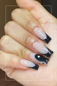 french tip yin and yang nails Yin Yang Designs, Classic French Manicure, Minimalist Pattern