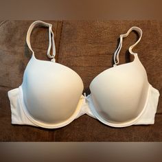 Nwot Victoria’s Secret Dream Angel Lined Demi Bra. Sz 38c. White. Never Worn. White Bra, White Bras, Demi Bra, Women's Intimates, Victoria’s Secret, White Color, Victoria's Secret, Color White, Angel