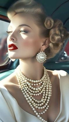 Hollywood Jewelry, Coco Chanel Fashion, 1920s Hair, Vintage Fashion 1950s, Crazy Ideas, Photos Of People, Hilarious Photos, Uptown Girl