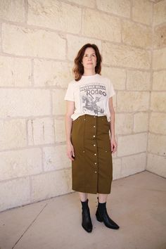 Utilitarian style pencil skirt, with front button snap closure. Cotton twill in the perfect, versatile olive green color. 100% Cotton Style Pencil Skirt, Utilitarian Style, Ag Jeans, Olive Green Color, Denim Pant, Ulla Johnson, Eileen Fisher, Summer Sale, Skirt Pants