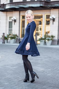 Navy Blue Dress Outfit, Dresses With Black Tights, Blue Dress Outfits, Navy Tights, Girls Navy Dress, Below The Knee Dresses, Dark Blue Dress, Wear To Work Dress, Grunge Dress