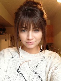 Franje Pony, Round Face Fringe, Cute Bangs, Mens Haircuts, How To Style Bangs, Funky Hairstyles, Wispy Bangs, Fringe Hairstyles, Long Hair With Bangs