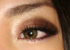 Bronze smoky eye Nose To Draw, Apply Bronzer, Bronze Smokey Eye, How To Apply Bronzer, Lovely Makeup, Stippling Brush, Best Hairstyle, Brown Makeup