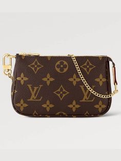 Gender: Women Brand: LOUIS VUITTON Product Name: Mini Pochette Accessories Clutch Monogram Shoulder Bag M58009 Bags Alora Code: 85862805 Origin: France Mini Pochette Accessories, Louis Vuitton Mini Pochette, Pochette Accessories, Timeless Handbag, Luxe Fashion, Bags Designer Fashion, Product Name, Exclusive Bag, New Bag