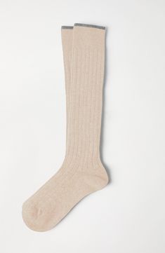 The warm and enveloping touch of cashmere enhances socks with the noble qualities of natural fibers and makes for comfortable wear all day long. Calf length Classic Fall Cashmere Socks, Fitted Beige Cozy Socks, Fitted Cozy Beige Socks, Classic Cashmere Socks For Winter, Classic Fitted Beige Socks, Elegant Knee-high Socks For Fall, Knitted Socks, Cashmere Yarn, Scarf Hat