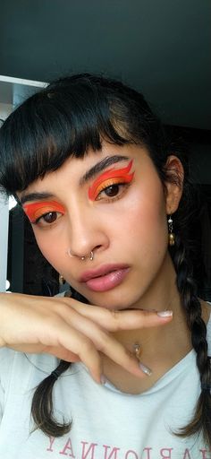 Dragon Makeup, Fire Costume, Coachella Makeup, Makeup Memes, Fire Eyes, Hand Makeup, Cool Makeup Looks, Colorful Eye Makeup