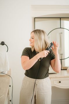 Soft Bends with a Flat Iron – The Small Things Blog Flat Iron Bend Waves, Kate Bryan, Lob Styling, Medium Bob, Choppy Bob