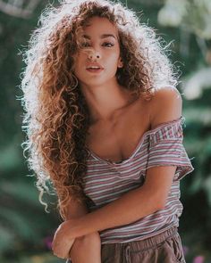 Blonde Curly Hair, Cute Curly Hairstyles, Hair Cute, Curly Girl Method, Short Natural Hair Styles, Long Curly Hair, Curly Girl, Long Curly, Crochet Hair Styles