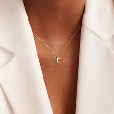 14k Gold Fine Jewelry Necklace, Minimalist Jewelry With Cross Pendant Clavicle Chain, Elegant 14k Gold-filled Cross Pendant Necklace, Minimalist Clavicle Chain Jewelry With Cross Pendant, Minimalist Rose Gold Cross Pendant Jewelry, Minimalist Rose Gold Cross Pendant, Minimalist Tarnish Resistant Cross Pendant Jewelry, 14k Gold Cross Pendant Jewelry For Everyday, Elegant Everyday Cross Pendant Jewelry