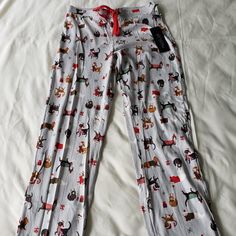 Rachel Zoe Christmas Cat Kitty Print Lounge Pajama Pants Size Xs. Lightweight Cotton Blend Knit Material. Adorable Christmas Cats And Kittens Print. Straight Leg. Drawstring Closure. See Photos For Measurements. New With Tags. Comes From Clean Pet And Smoke Free Home. Lounge Pajamas, Christmas Cat, Rachel Zoe, Christmas Pajamas, Knitting Materials, Christmas Cats, Cats And Kittens, Black Cat, Pajama Pants