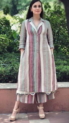 Collar Kurti Design, Design Kurta, Stylish Kurtis Design, Dia Mirza, New Kurti Designs, Simple Kurta Designs, Designer Kurti Patterns, Simple Kurti Designs, Neck Designs For Suits