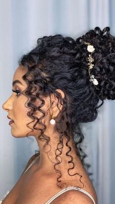 Bridal Hair Inspiration, Quince Hairstyles, Curly Hair Inspiration, Work Hairstyles, Fancy Hairstyles, Curly Hair Cuts, Wedding Hair And Makeup