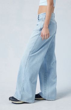 PacSun takes your outfit out of basic territory with their new denim collection featuring the Casey Light Indigo Asymmetrical Low Rise Baggy Jeans. These flattering low-rise jeans feature an asymmetrical waistband for an updated look and wide-leg openings that give way to a baggy fit. They're made with sustainably sourced cotton for an eco-friendly update.


	Model is wearing a size 26
	Model measurements: 5’7” height, 30” bust, 23” waist, 33” hip


Click here