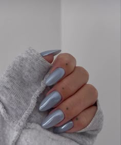 Icy Grey Nails, Almond Nails Winter Colors 2023, Blue Gray Chrome Nails, Metallic Grey Nails, Dusty Blue Chrome Nails, Winter Crome Nails, Grey Blue Chrome Nails, Light Gray Chrome Nails, Simple Acrylic Nails Blue