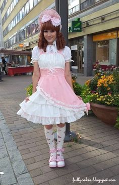 Poofy Skirts, Poofy Skirt, Her Outfits, Lolita Outfits, Spiral Curls, Street Style Blog, Gyaru Fashion, Gothic Steampunk