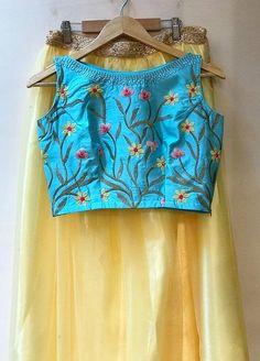 Crop Top And Lehenga, Top And Lehenga, Lehenga For Women, Pakistani Lehenga, Lehenga Bridesmaid, Indian Wedding Lehenga, Lehenga Choli For Women, Crop Top Lehenga, Choli For Women