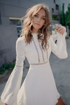 pinterest: kaaaatieeeee ♡ Bell Sleeve Wedding Dress, Blazer Outfit, Bohol, Trendy Outfit, Bell Sleeve Dress, Dresses For Teens, Dresses Short, Vintage Aesthetic, Manga Girl