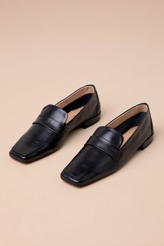 The Intentionally Blank Pinky Black Leather Square-Toe Loafer Flats have an understated chicness that makes them essential for creating effortlessly sophisticated looks! Sleek and smooth genuine leather creates a loafer-inspired silhouette with an exaggerated square-toe upper and a notched vamp with matching strap detail. The slip-on design makes these the perfect choice for everyday styling! Available in Euro sizes only. 0. 75" rubber heel. Lightly cushioned insole. Rubber sole has nonskid mark Square Toe Flats, Retro Clothes, Intentionally Blank, Square Toe Boots, Black Leather Loafers, Rubber Heels, Retro Outfits, Leather Loafers, Loafer Shoes