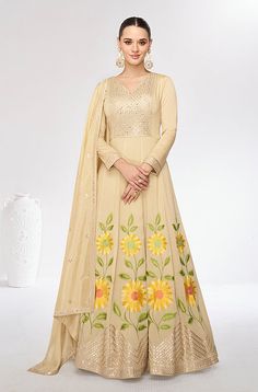 Silk Anarkali Gown, Indowestern Gowns, Anarkali Suits Bollywood, Fashion Usa, Party Wear Gown