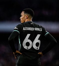 Trent Alexander Arnold Pfp, England National Team, Black Kit, Premier League, Liverpool, Alexander, Football, Quick Saves