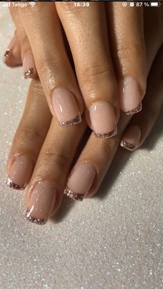 French Nail Designs With Glitter, Glitter French Nails Square, Glitter Tip French Manicure, Nails For The Office Ideas, French Polish Gel Nails, Mail Tip Designs, Glitter French Nails Short, Glitter Dip Nail Ideas, Rose Gold Nail Tips