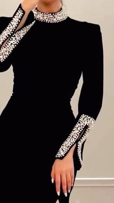 Long Sleeve Crystal Detail Midi Dress Black Mom Clothing Style, First Lady Church Suits, Short Women Outfits, Elegant Dressing, Long Sleeve Bandage Dress, Long Sleeve Evening Gowns, High Fashion Dresses, Gowns Dresses Elegant, Kids Dress Wear