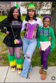 Mardi Gras Outfits For Girls, Mardi Gras Outfits For Women Black, Mardi Gras Theme Party Outfit, Mardis Gras Outfit, Mardi Gras Jeans, Diy Mardi Gras Outfit, Cute Mardi Gras Outfit, Mardi Gras Party Outfit