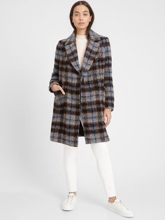 ITALIAN PLAID: Soft and fuzzy, this brushed fabric comes to us all the way from Italy's Lanificio Comatex mill.  MIDWEIGHT WARMTH: Perfect for layering, this coat is designed for cooler days and more moderate climates.  STRAIGHT FIT: Cut for light la Plaid Coat Outfit, Burgundy Trench Coat, Yellow Trench Coat, Winter Jacket Outfits, Plaid Trench Coat, Interview Attire, Rain Trench Coat, No Waist, Plaid Wool Coat