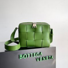 Size: 20cm*15cm*5cm It comes with Dust box, Care manual, Tag, and Paper bag. Bottega Veneta Bag, Bottega Veneta Bags, Celine Bags, Branded Handbags, Branded Bags, Luxury Accessories, Christmas Sale, Bago, New Bag