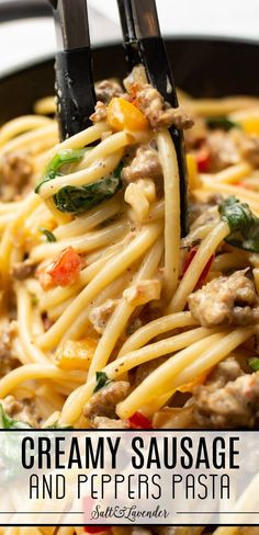 serving tongs with bucatini and text overlay that reads creamy sausage and peppers pasta Peppers Pasta, Sausage And Peppers Pasta, Creamy Sausage Pasta, Pasta Cremosa, Italian Sausage Recipes, Sausage Dishes, Pepper Pasta, Sausage And Peppers, Pasta Dinners