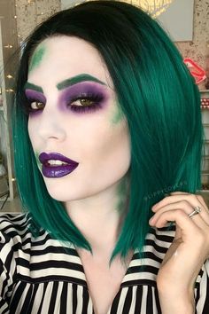 Female Beetlejuice Costume Makeup, Beetlejuice Makeup Female Glam, Beatle Juice Costume Couples, Beatle Juice Make Up, Beetlejuice Costume Female Makeup, Beetlejuice Cosplay Female, Green Hair Costume Ideas, Beetlejuice Eye Makeup