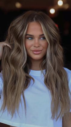 Ladies Short Hair, Haircuts For Ladies, Dark Blonde Hair Color, Short Hair Hairstyles, Brown Hair With Blonde Highlights, Dark Blonde Hair