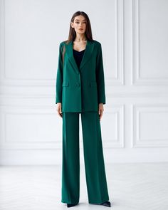 Fabric: tiar Cotton 65%, polyester 35% Peak-lapel Single-breasted No vent Oversized blazer Palazzo pants Included: blazer and pants Emerald Green Outfits For Women, Pantsuit Prom, Pantsuit Wedding, Formal Pantsuit, Emerald Green Outfit, Pantsuit For Women, Green Outfits For Women, Wedding Pantsuit, Green Suit