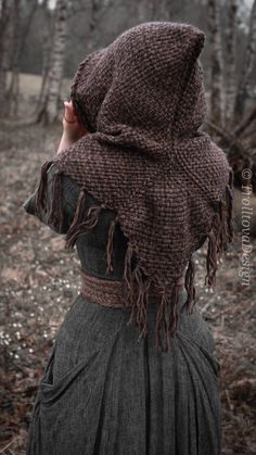 Small Handwoven Skjoldehamn Inspired Hood in Brown Wool and - Etsy South Africa Winter Cosplay Ideas, Modern Midevil Outfits, Medieval Inspired Fashion, Skjoldehamn Hood, Viking Hood, Cottagecore Winter, Unique Outfit Ideas, العصور الوسطى, Hood Design