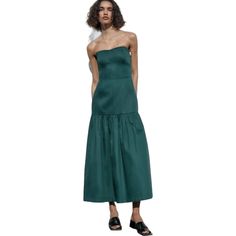 Zara Womens Green Strapless Top Topstitching Drop Waist Midi Dress Medium Nwt Exposed Side Zip Closure Material- Cotton Color- Green Pattern- Solid New With Tags- $119 Measurements: Pit To Pit- 17" Shoulder To Hem- 46.5" Please Use These Measurements On Something You Own To Compare Before Purchasing Thank You For Visiting My Closet Midi Silk Dress, Zara Midi Dress, Zara Floral Dress, Mixed Print Dress, Tulle Midi Dress, Black Embroidered Dress, Drop Waist Dress, Geometric Dress, Yellow Midi Dress