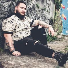 WE luv Plus Size Men's Clothing – MA mode homme grande taille ⌨️tags for : #bigandtall #bodypositive #bopo #bigandblunt #brawn #celebratemysize #chubster #effyourbeautystandards #fatshion #frenchcurves #goldenconfidence #growlr #honormycurves #plussize #plussizefashion #psootd #plusisequal #plusmenrevolution #psblogger #scruff Plus Size Dark Fashion, Plus Size Man Fashion, Large Men Fashion, Mens Plus Size Fashion, Plus Size Mens Clothing, Big Size Fashion, Big Boyz, Chubby Men, Big Men Fashion