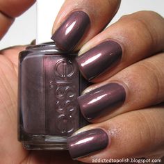 Image Nails, Nail Colours, Essie Nail Polish, Colorful Nail Designs, Popular Nails, Nail Polish Collection, Nails And Makeup, Manicure Y Pedicure