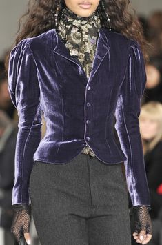 Making Clothes, Blazer Outfit, New York Fall, Purple Jacket, Velvet Fashion, Looks Vintage, New York Fashion Week